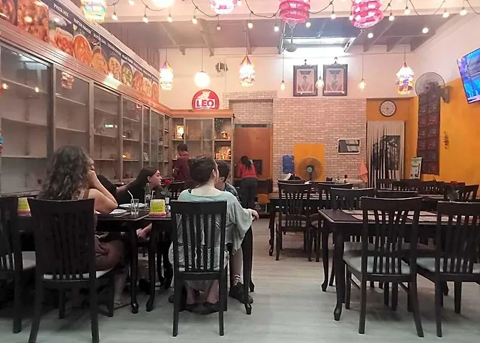 Banglumphu House&bistro Hotel 2*